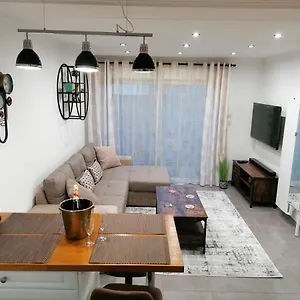 Appartement T2 Dans Avec Extérieur De Mai à Septembre, Laveyron